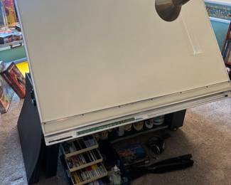 Mayline adjustable drafting table