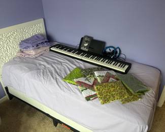 Twin bed, Linens, Keyboard