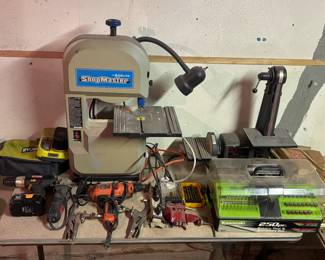 Drills, saws, sander, tools