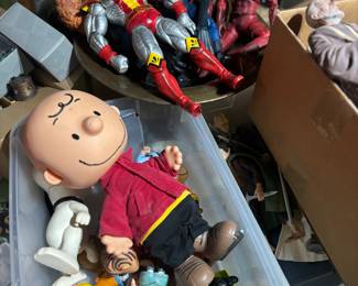 Peanuts Charlie Brown figures