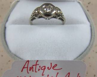 Antique 14K Diamond Ring
