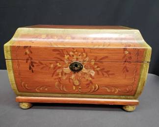 Lot # : 103 - Hand painted wood jewelry box
