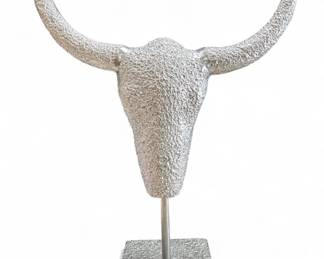 Lot # : 361a - Silver metal longhorn bull skull decor
