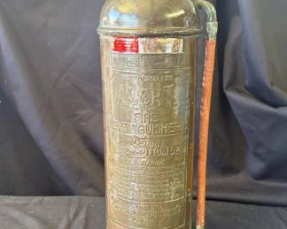 Lot # : 319z - Vintage USA Alert fire extinguisher
