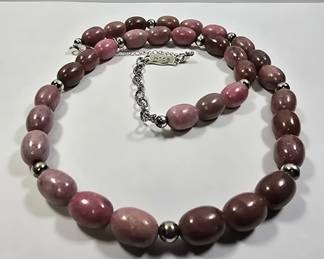 Lot # : 28 - Sterling silver and rhodonite beaded necklace
