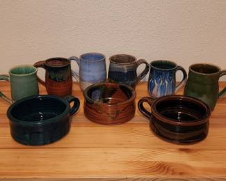 Lot # : 370d - 9pc handmade pottery cups & bowls various makers
