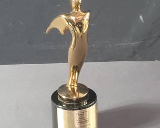 Lot # : 547 - The telly awards 2018 trophy
