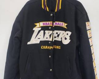 Lot # : 526 - Nba finals Lakers champions varsity jacket
