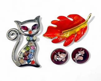 Lot # : 476a - Vintage enamel & rhinestone earrings & pins
