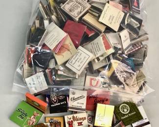 Lot # : 480 - 250+ vintage matchbooks

