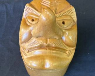 Lot # : 437z - Carved wood face trinket box
