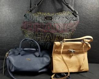 Lot # : 417 - Group of women's handbags
