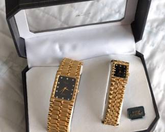 Lot # : 290a - Vintage Acuet (Japan) Mens and Women's watch set.
