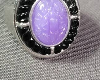 Lot # : 116 - Sterling silver onyx and jade ring
