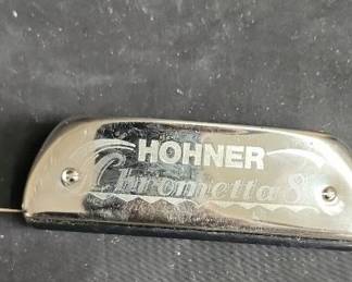 Lot # : 23j - Hohner Chrometta 8 harmonica with case
