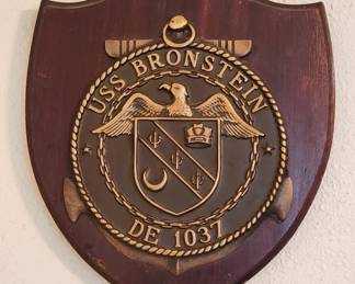 Lot # : 430d - US Navy brass wall plaque from USS Bronstein
