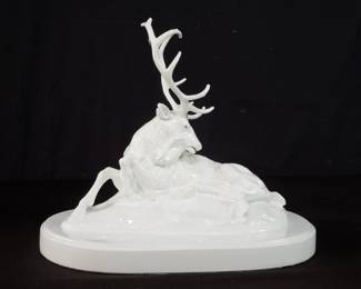 Lot # : 457 - Bronze deer figurine
