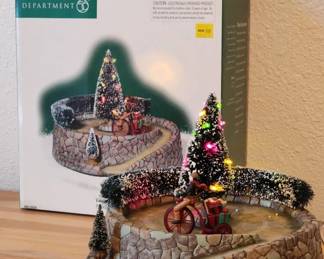 Lot # : 365d - Dept56 Packages Delivery Village Accessories
