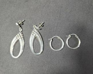 Lot # : 96 - Sterling silver earrings
