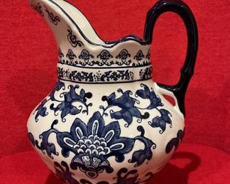 Lot # : 538v - Blue and white floral ceramic pitcher
