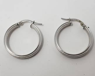 Lot # : 41 - 18k white gold hoop earrings
