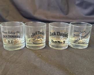 Lot # : 223z - 4 Vintage Jack Daniels bar glasses
