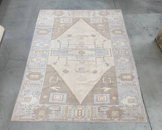 Lot # : 133 - Handmade oriental rug
