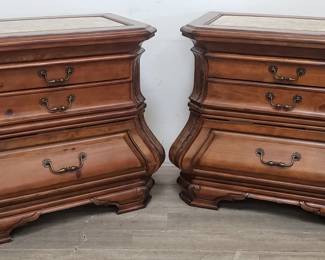 Lot # : 35 - Michael Amini signature series by Aico carved
