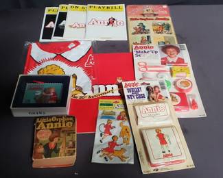 Lot # : 469 - Group of little orphan Annie memorabilia
