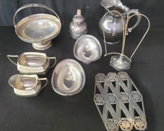 Lot # : 350 - Silver plated basket, Silver plated pitcher etc.
