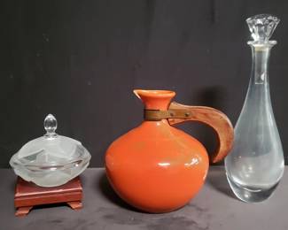 Lot # : 477 - Box of crystal decanter, crystal lidded bowl and pottery pitcher
