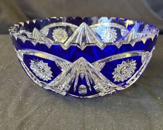 Lot # : 363z - Blue Bohemian style crystal glass bowl
