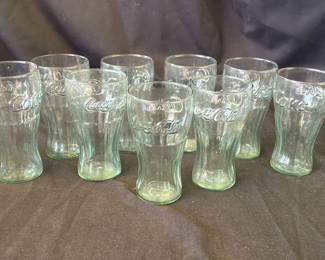Lot # : 222z - Group of 9 vintage Coca-Cola glasses
