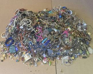 Lot # : 306z - Heavy large group of costume jewelry

