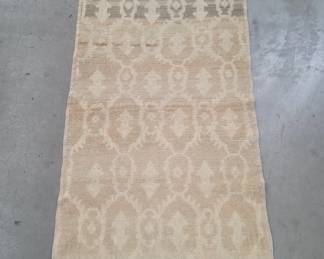 Lot # : 18 - Vintage handmade rug
