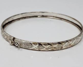 Lot # : 39 - Sterling silver bangle bracelet
