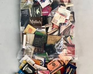 Lot # : 482 - 150+ vintage matchbooks
