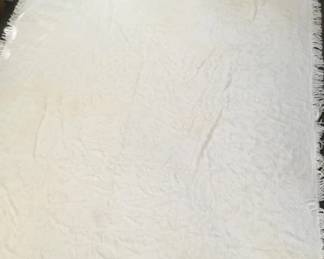 Lot # : 291f - Vintage hobnail white chenille floral pattern
