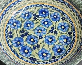 Lot # : 404j - Decorative ceramic bowl
