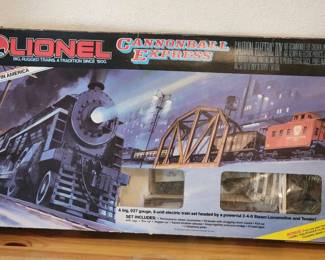 Lot # : 330d - 1986 Lionel Cannonball Express 27 gauge train set
