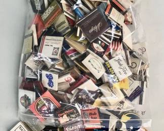 Lot # : 481 - 250+ vintage matchbooks

