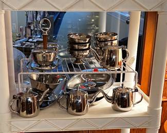 Stainless steel serving pieces