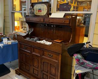Thomasville Dry Sink 