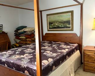 pencil canopy bed