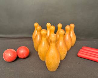 Children's bowling set