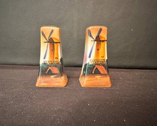 Japan salt/pepper shakers