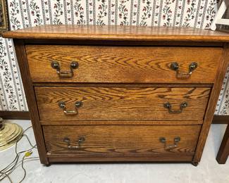 three drawer dresser
