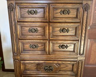 Thomasville chest of drawers