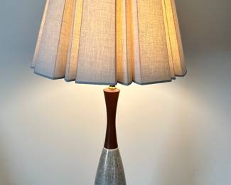 MCM bottleneck lamp
