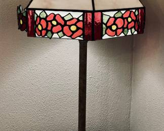 Tiffany Style Buffet Lamp with Antique Bronze Finish